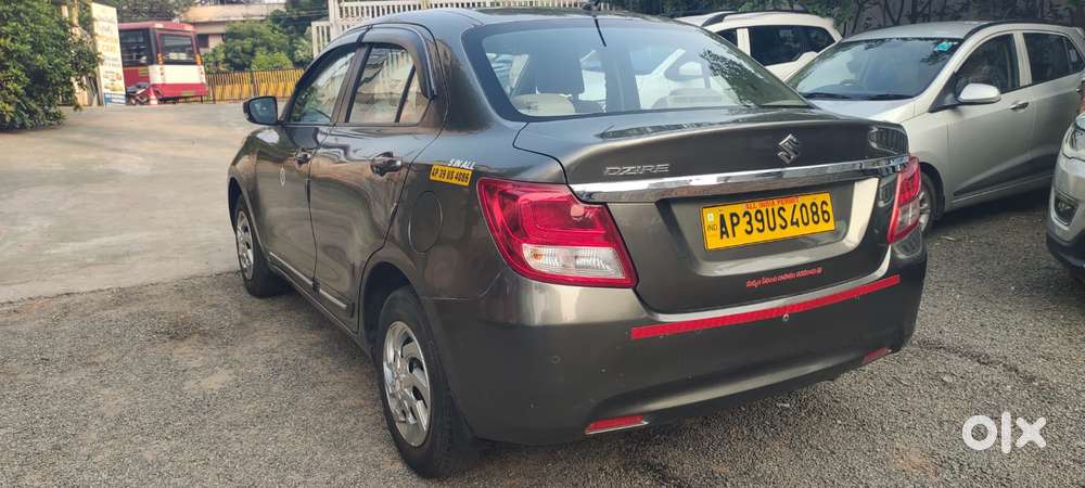 Maruti Suzuki Dzire 1.2 Vxi, 2023, Petrol