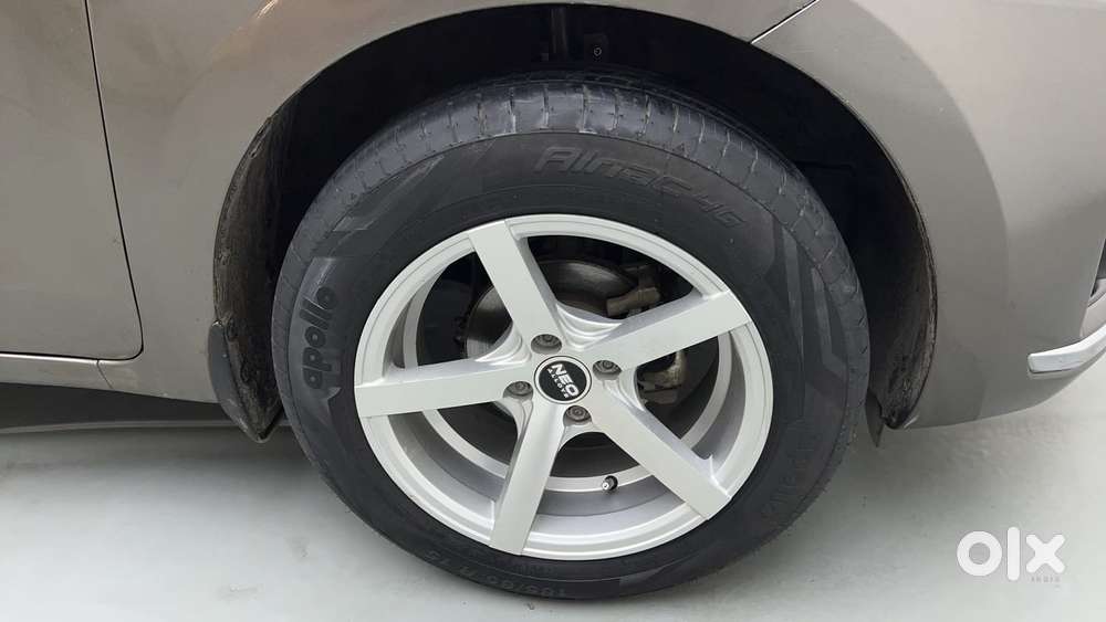 Maruti Suzuki Dzire 1.2 Vxi, 2019, Petrol