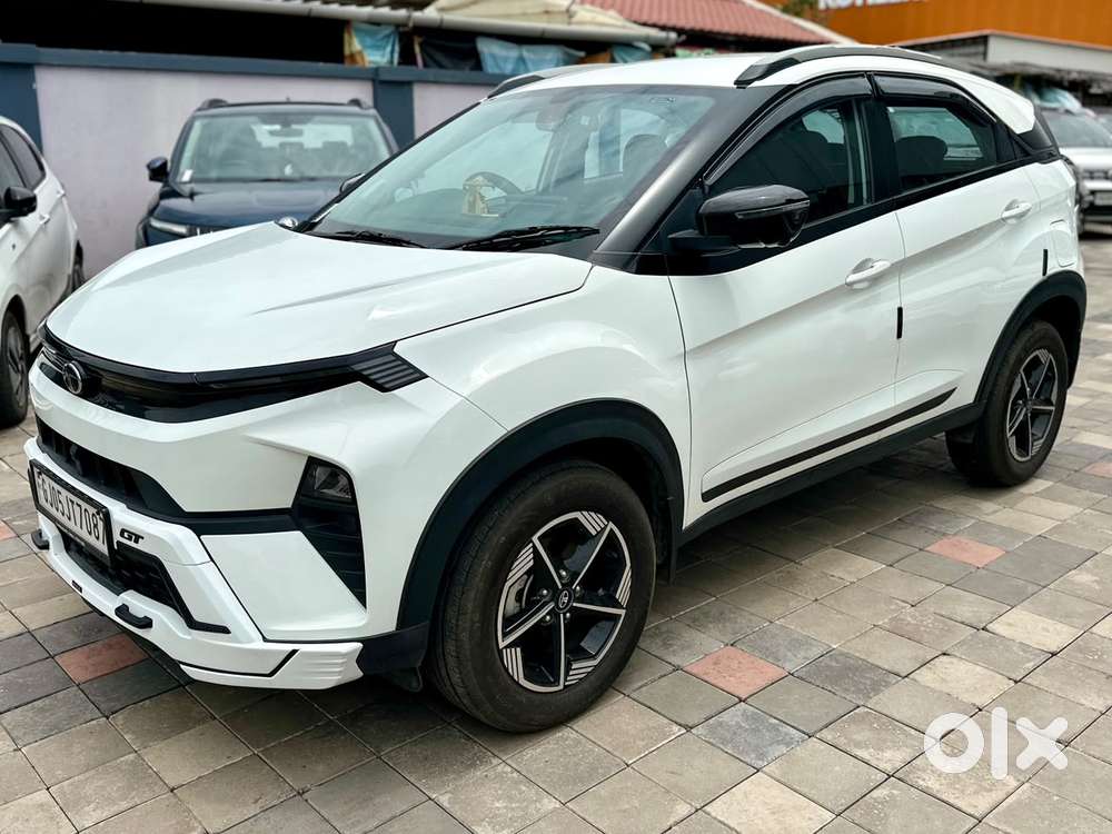 Tata Nexon Creative Plus 1.2 Revotron Petrol 6 Amt, 2025, Petrol
