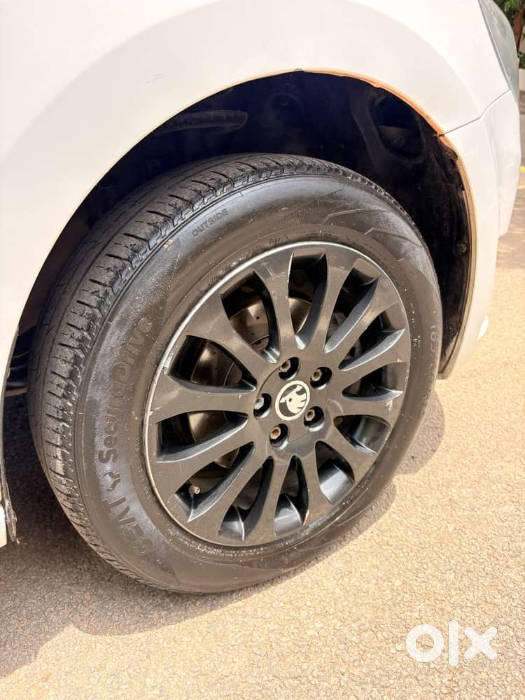 Skoda Rapid 1.5 Tdi At Elegance Plus Black Package, 2015, Diesel