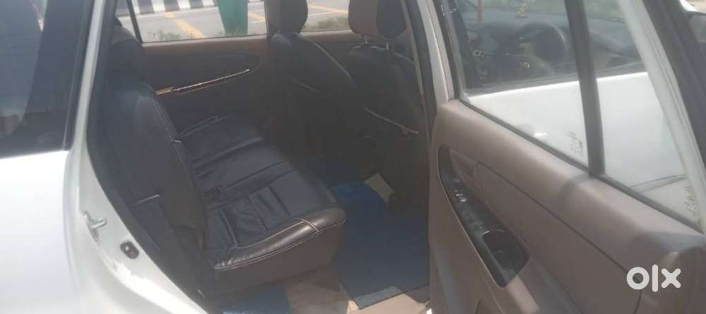 Toyota Innova 2.5 G (diesel) 8 Seater, 2015, Diesel