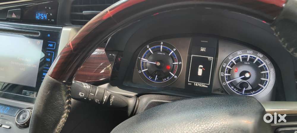 Toyota Innova Crysta 2.4 V 8 Str, 2018, Diesel