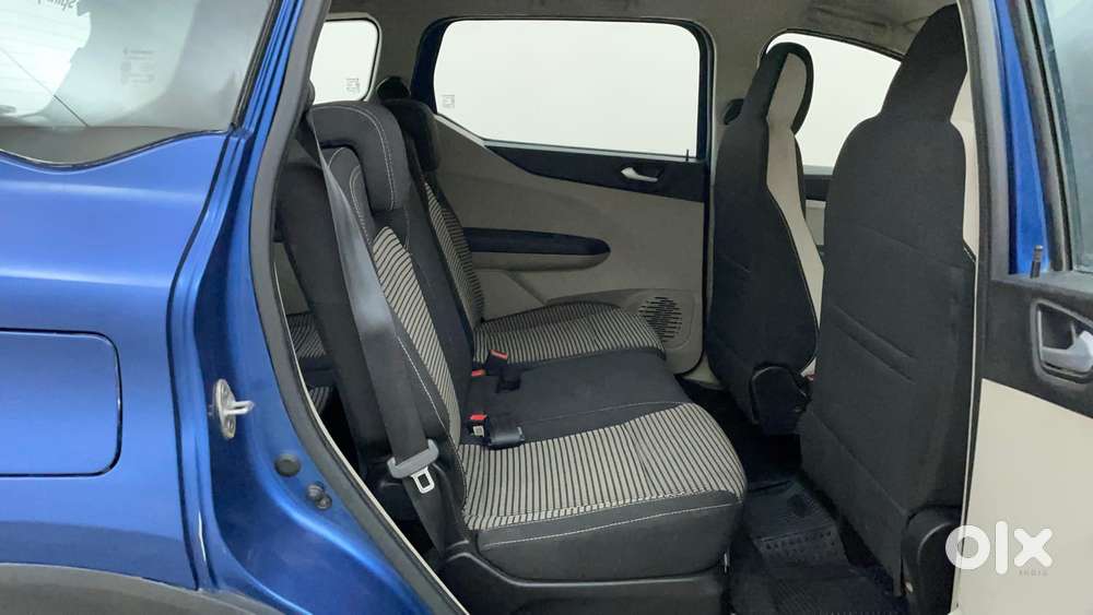 Renault Triber Rxz Easy-r Amt, 2023, Petrol