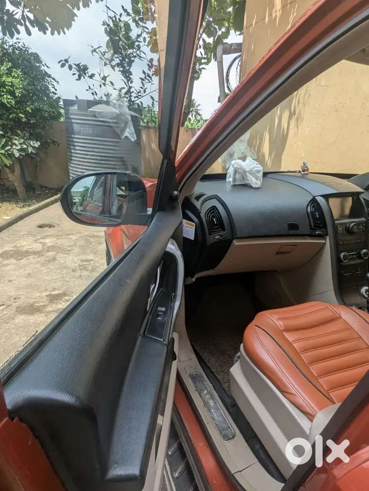 Mahindra Xuv500 2016 Diesel, Push Start,and Sunroof