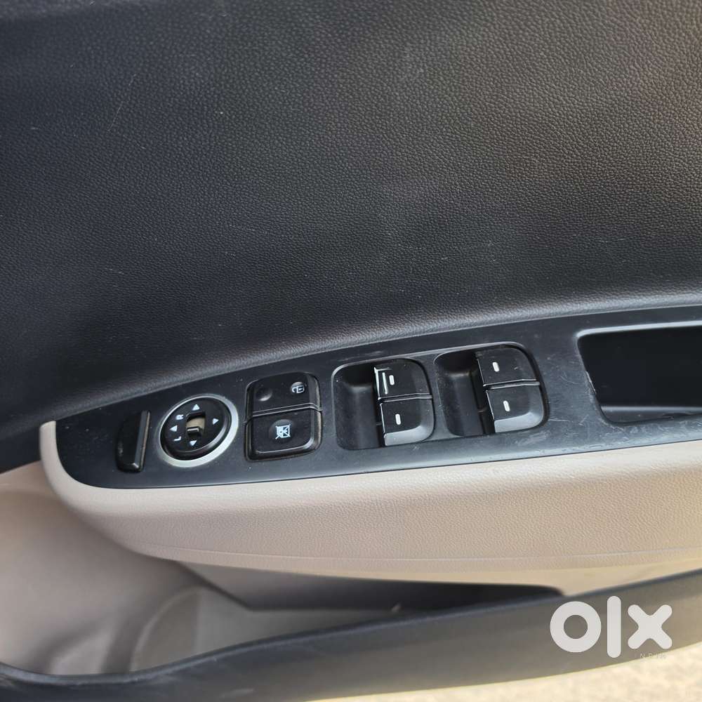 Hyundai Grand I10 Sportz, 2016, Petrol