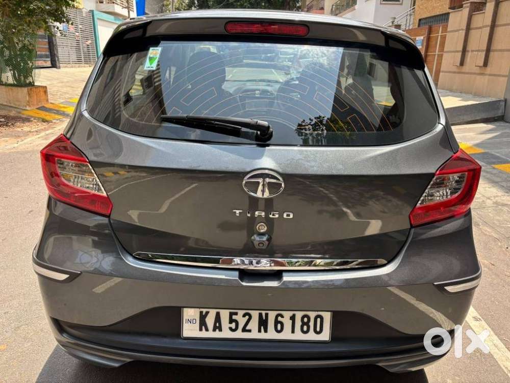 Tata Tiago 1.2 Revotron Xza, 2022, Petrol