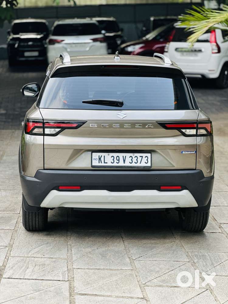 Maruti Suzuki Brezza 1.5 Zxi Smart Hybrid, 2024, Petrol