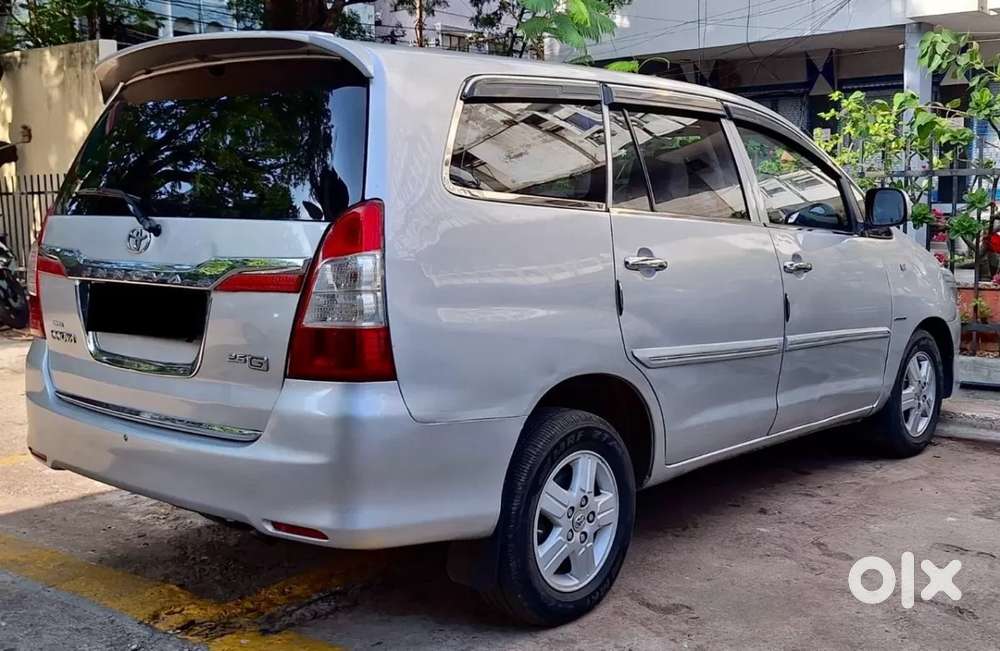 Toyota Innova 2.5 Gx 8 Str Bs-iii, 2012, Diesel