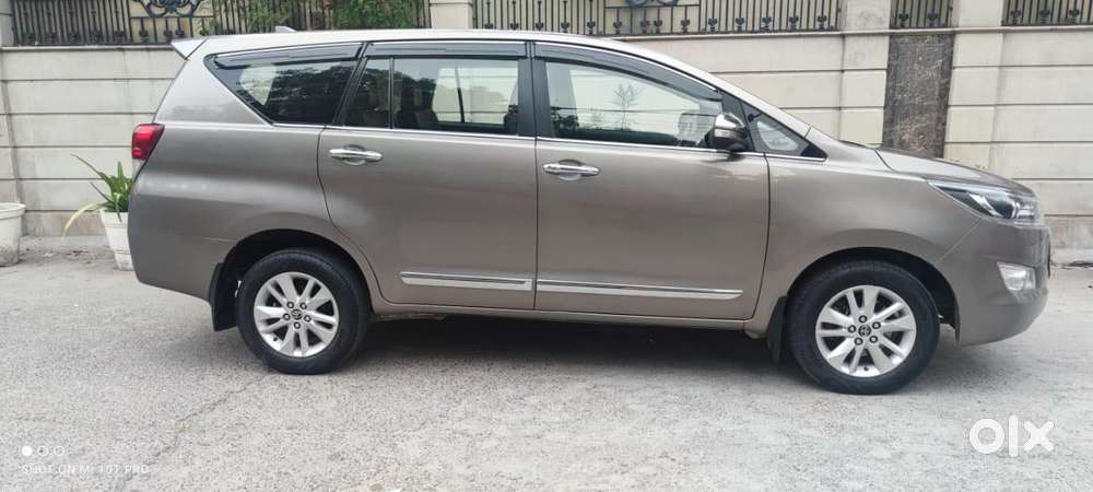 Toyota Innova Crysta 2.8z Automatic, 2017, Diesel