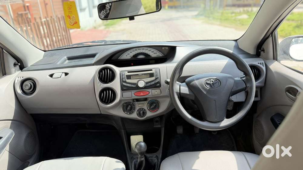 Toyota Etios Liva V Sp*, 2011, Petrol