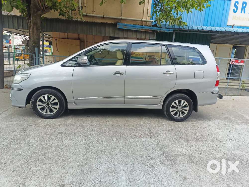 Toyota Innova Hycross 2015 Diesel 160000 Km Driven