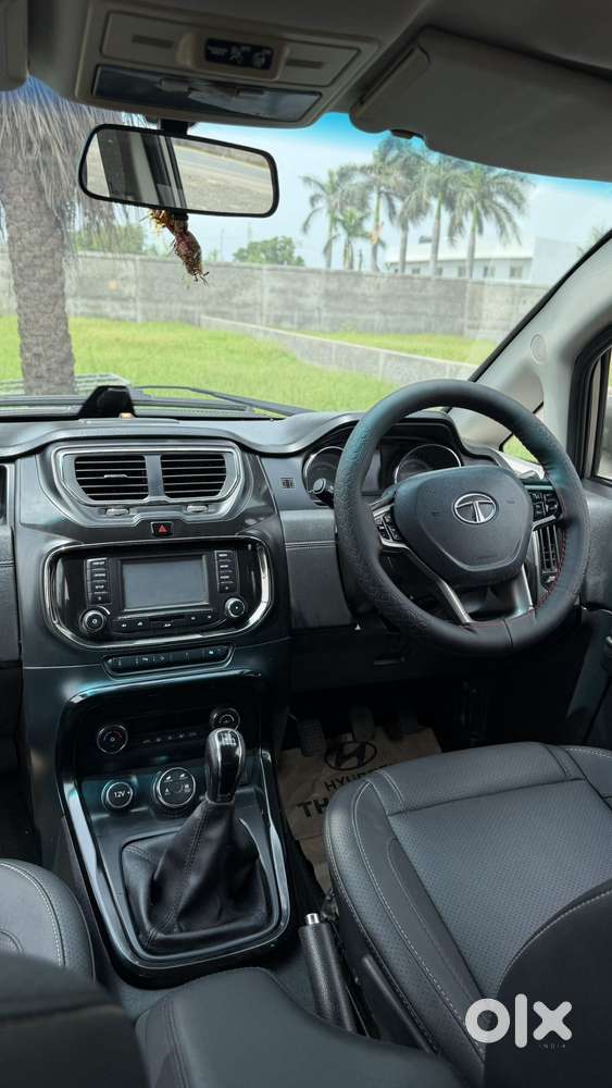Tata Hexa 2.2 Xt 4x2 7 Str Dual Tone, 2017, Diesel