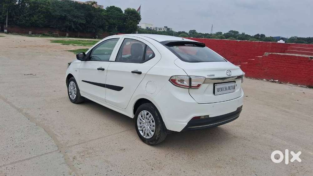 Tata Tigor Xe, 2022, Petrol