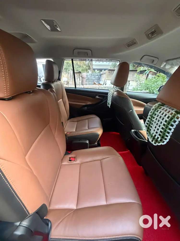 Innova Crysta 2.4 Gx Automatic