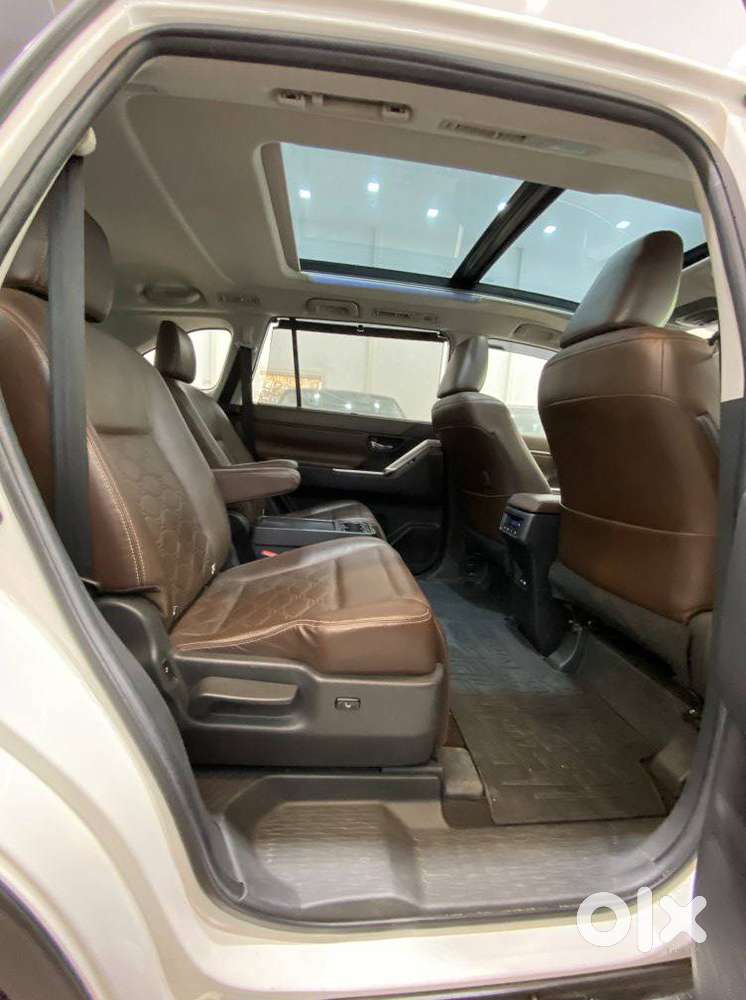 Toyota Innova Hycross 2.0 Zx Hybrid 7 Str, 2023, Petrol