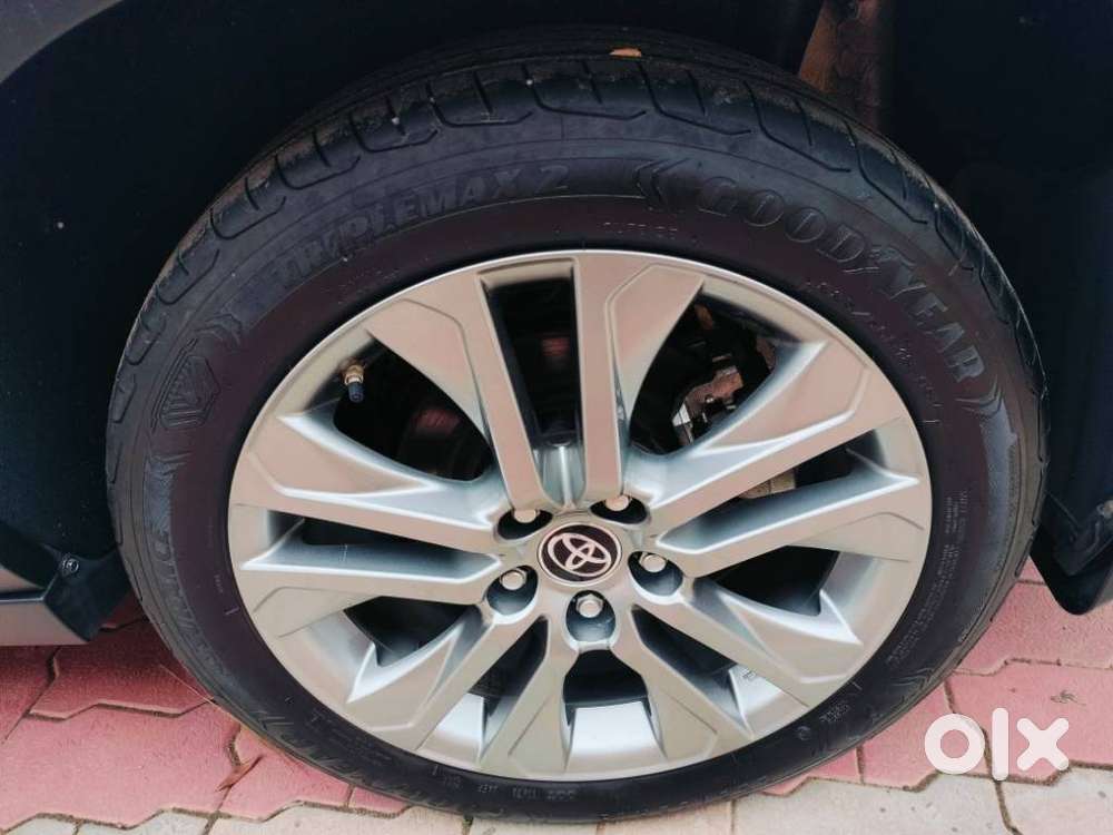 Toyota Innova Hycross 2.0 Zx (o) Hybrid 7 Str, 2024, Petrol