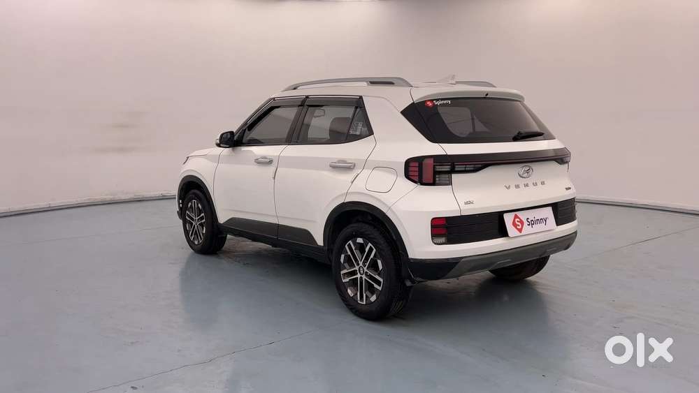 Hyundai Venue 1.0 Sx (o) Turbo Dct, 2023, Petrol