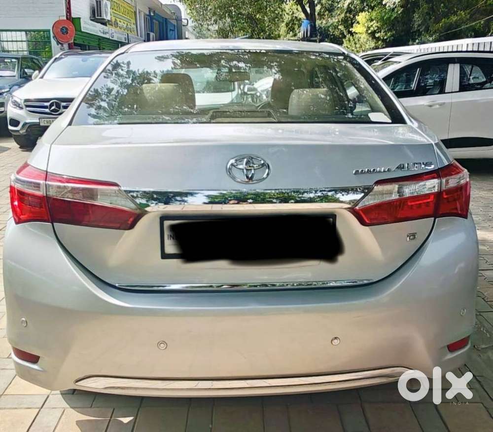 Toyota Corolla Altis Petrol Le, 2015, Petrol