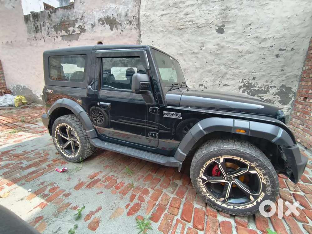 Mahindra Thar Petrol 2023