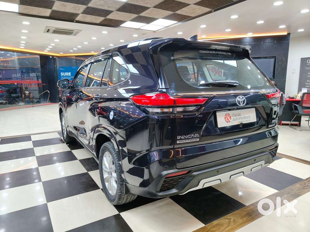 Toyota Innova Hycross 2.0 Vx (o) Hybrid 7 Str, 2024, Petrol