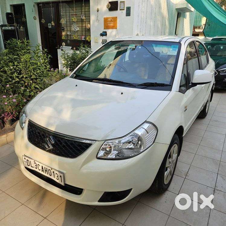 Maruti Suzuki Sx4 Vxi Bsiv, 2013, Petrol