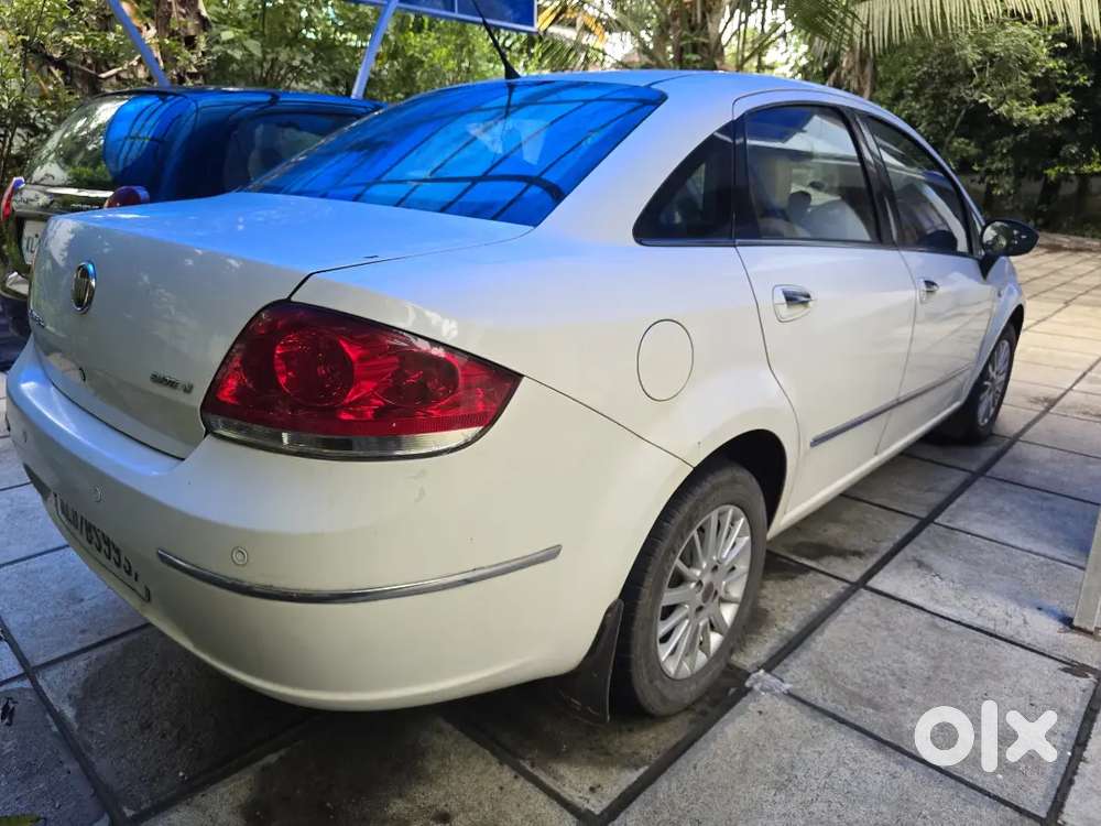 Fiat Linea Emotion 2011 Pack Petrol Variant Full Option