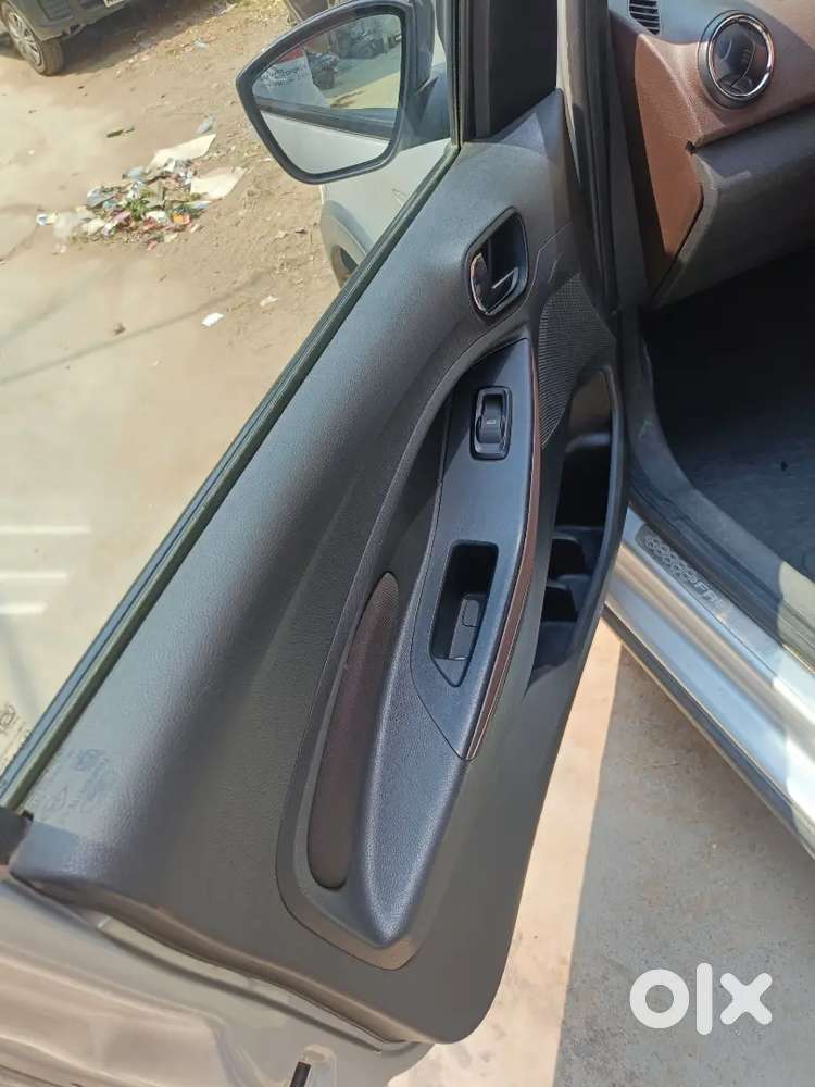 Ford Fiesta Free Style Titanium Top Model Ptrl Car 2keys Ful  Insranc