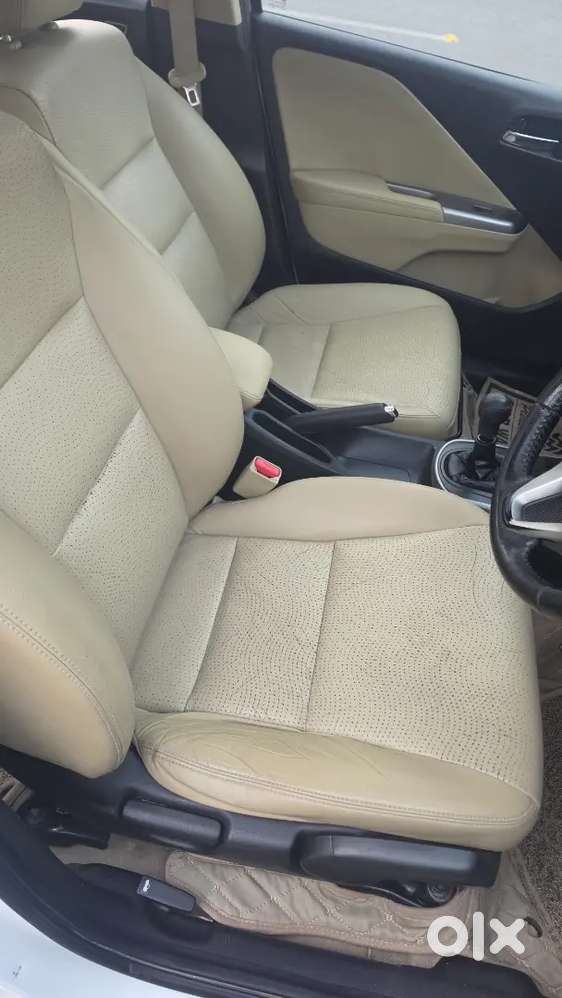Honda City 1.5 Vx 2017 Sunroof Top Model