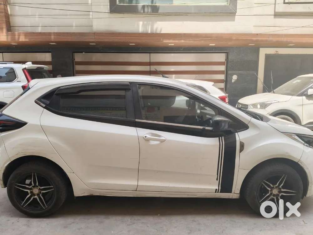 Tata Altroz 2021 Petrol 49545 Km Driven