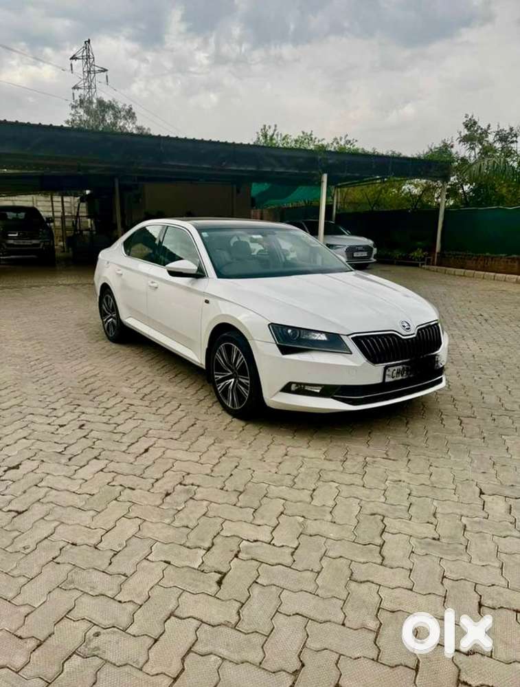 Skoda Superb Petrol 2016