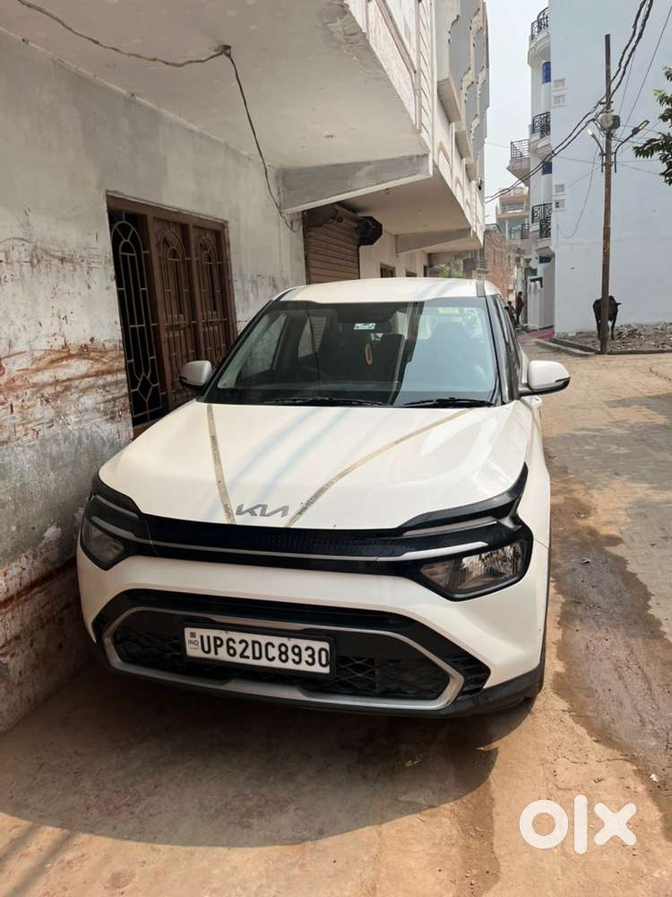 Kia Carens 2025 Diesel Well Maintained