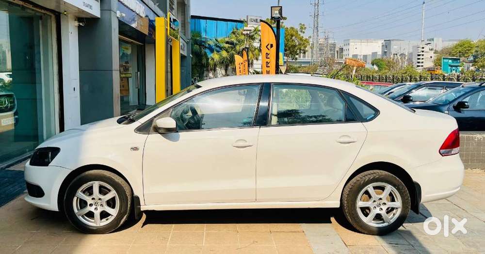 Volkswagen Vento 1.2 Tsi Highline At, 2013, Petrol