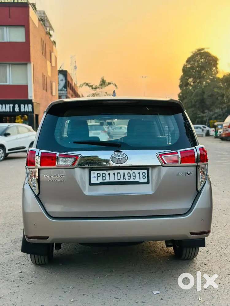 2022 Crysta Manual Diesel Vx
