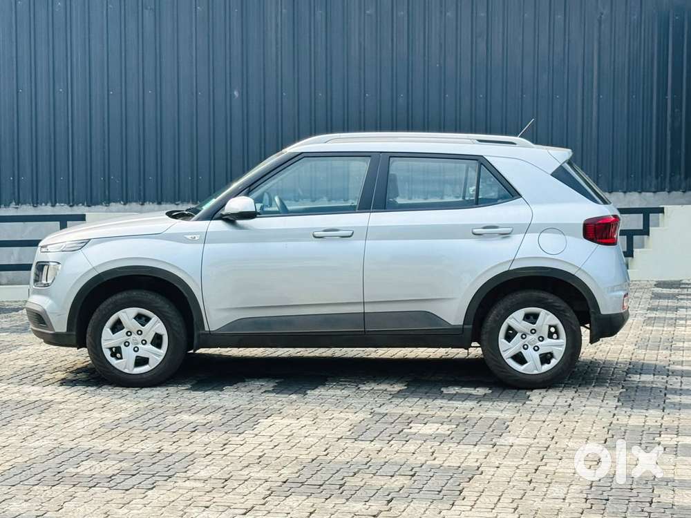 Hyundai Venue S 1.2 Petrol, 2019, Petrol