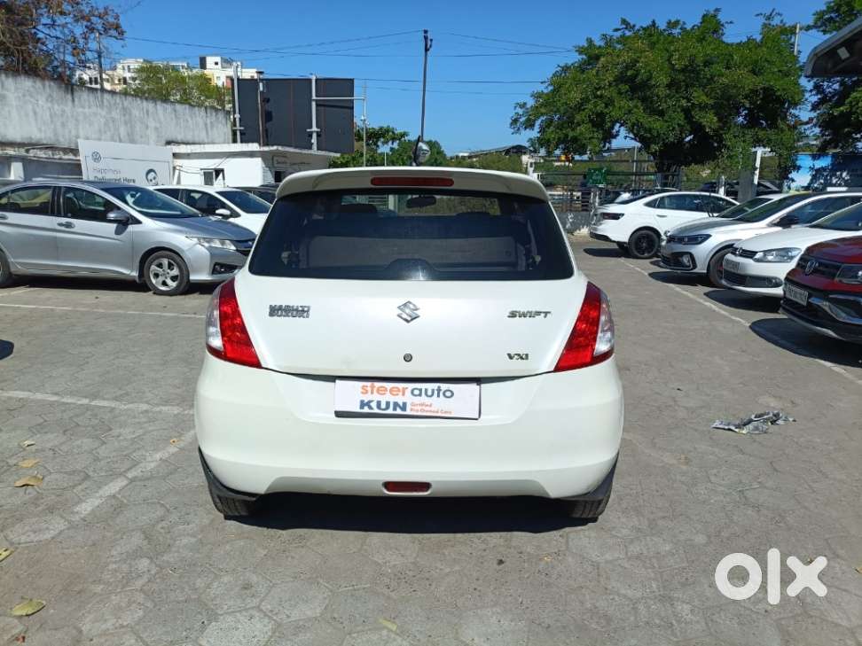 Maruti Suzuki Swift Vxi Abs Bsiv, 2015, Petrol