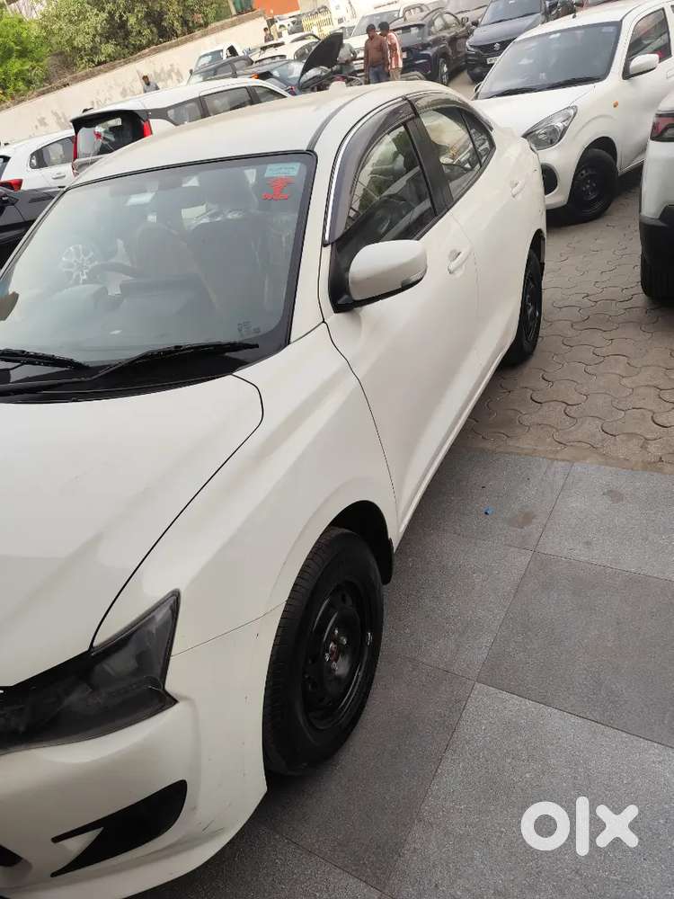 Maruti Suzuki Dzire 2025 Petrol Well Maintained