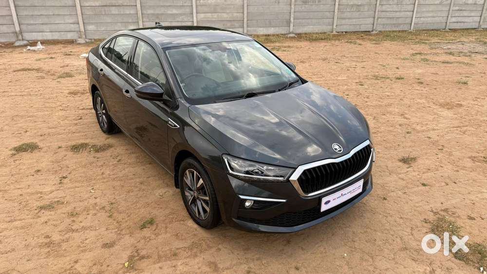 Skoda Slavia 1.0 Tsi Style At, 2023, Petrol