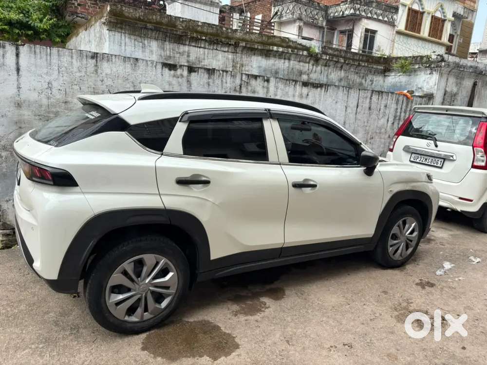 Maruti Suzuki Fronx Sigma 2025