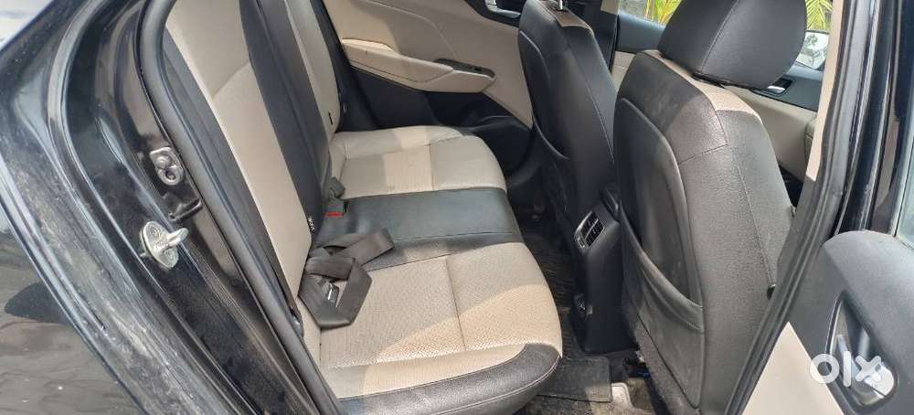 Hyundai Verna 1.6 Sx (o) Vtvt Se, 2019, Petrol