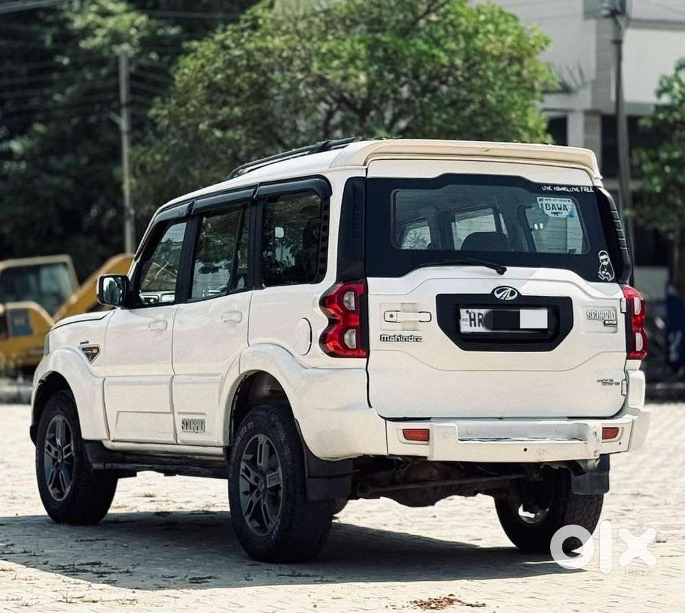 Mahindra Scorpio S10, 2015, Diesel
