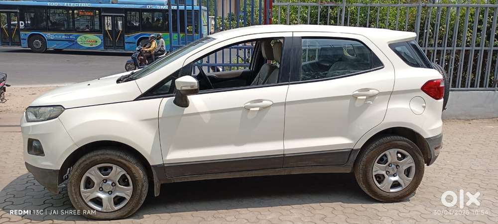 Ford Escort, 2015, Petrol