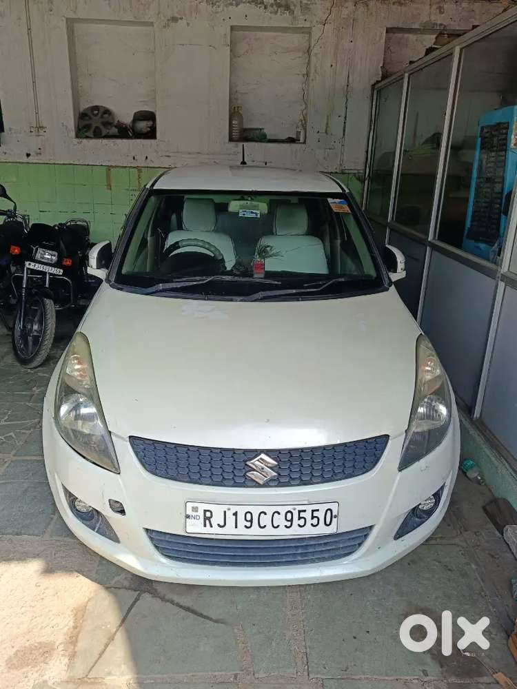 Maruti Suzuki Swift Dzire 2012 Diesel 179000 Km Driven Ac Ok Tyre Ok