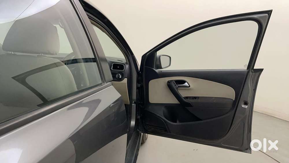 Volkswagen Polo Petrol Highline 1.2l, 2014, Petrol