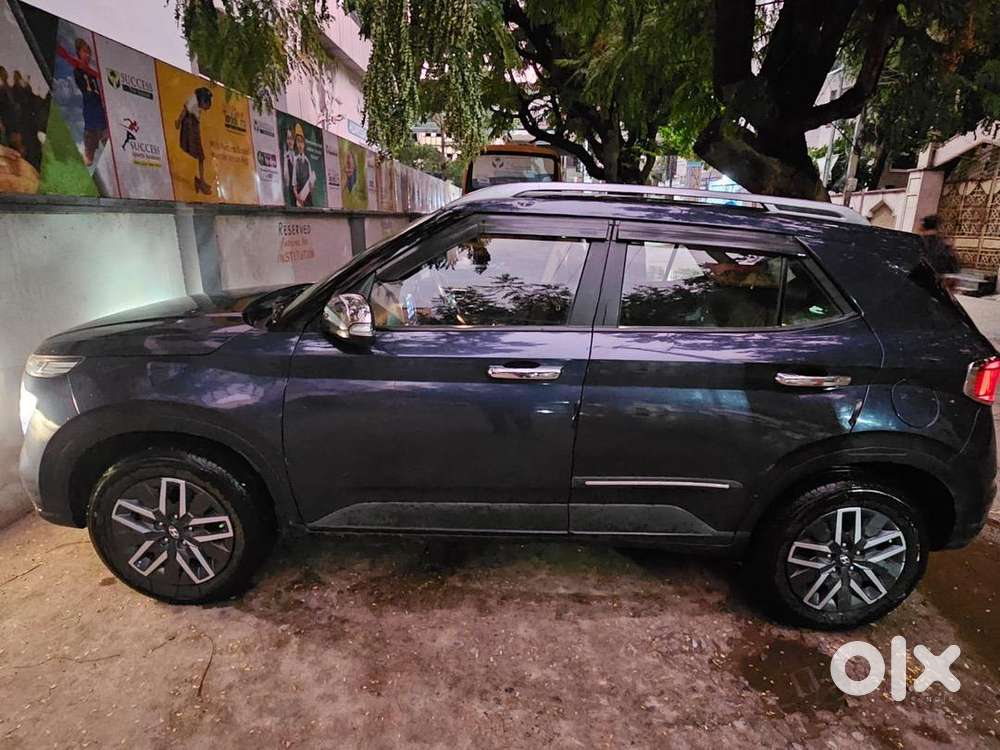 Hyundai Venue 2021 Diesel Well Maintained