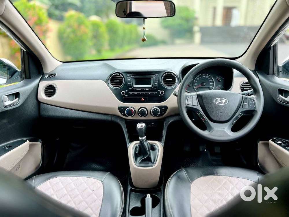 Hyundai Grand I10 Sportz, 2015, Petrol