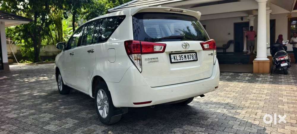 Toyota Innova Crysta 2.4 V, 2017, Diesel