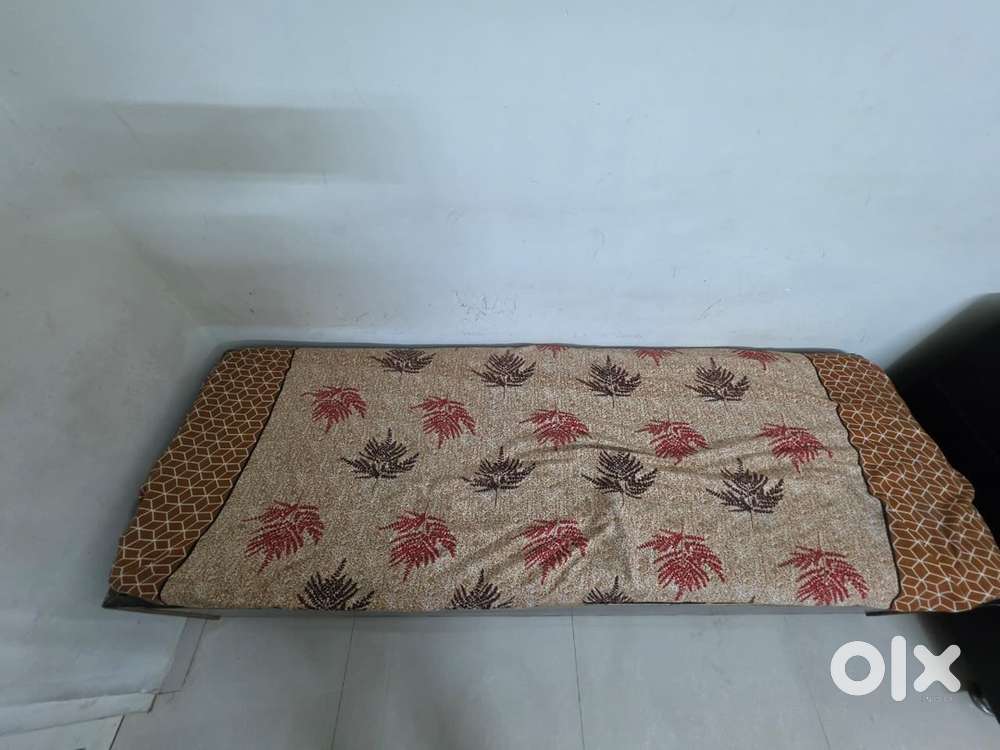 2 Single Bed with 2 Gaddi