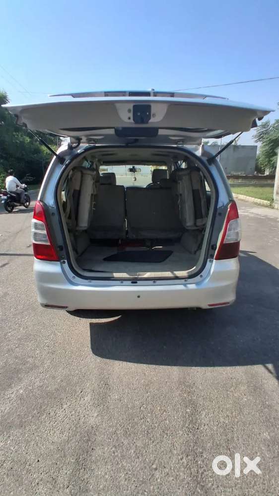 Toyota Innova 2.5 Ev Ms 8 Str Bsiv, 2011, Diesel