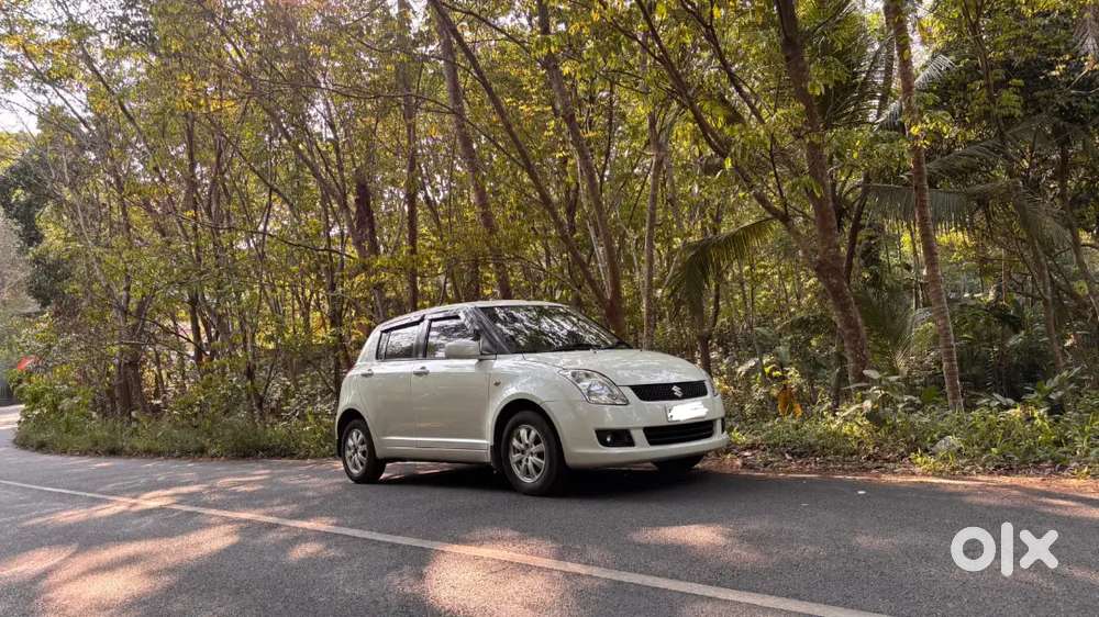 Front Glass Replaced Replaced Recently   Service History Available