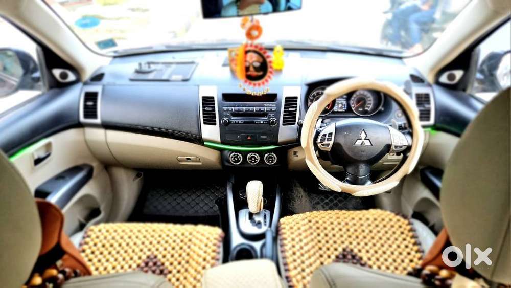 Mitsubishi Outlander 2.4 Mivec, 2011, Petrol